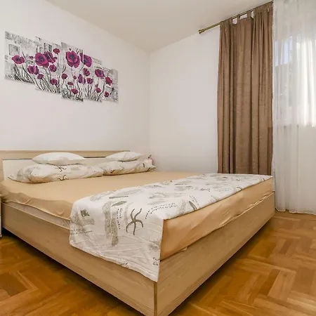 Egerius Apartman Vinišće