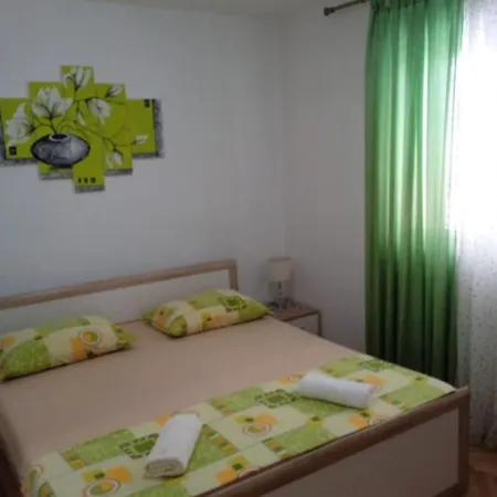 Josip Apartman *