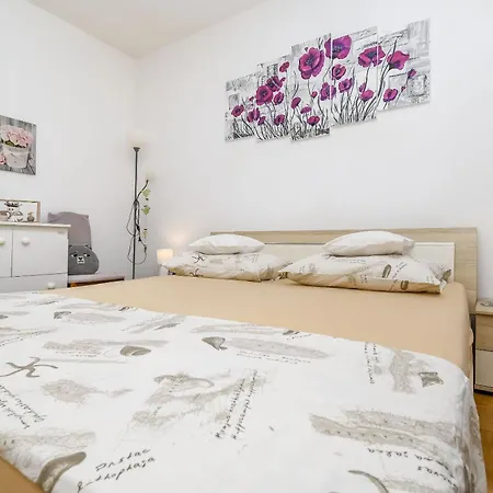 Egerius Apartment Vinišće